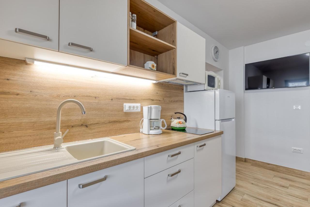 Apartment Complex Silva Ровинь Экстерьер фото